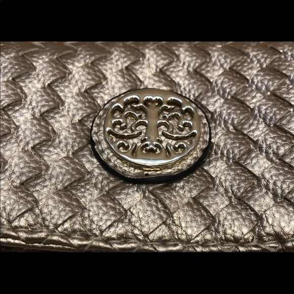 Crossbody - Picture 2 of 5